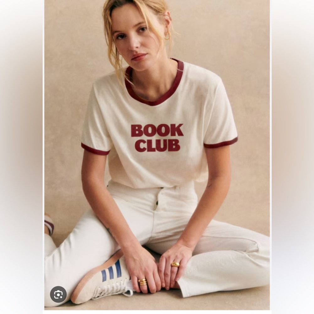 Sézane White and Red 'Book Club' T-Shirt Size S